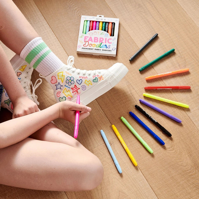 Fabric Doodlers: Permanent Fabric Markers - 12pc Set (130-102)